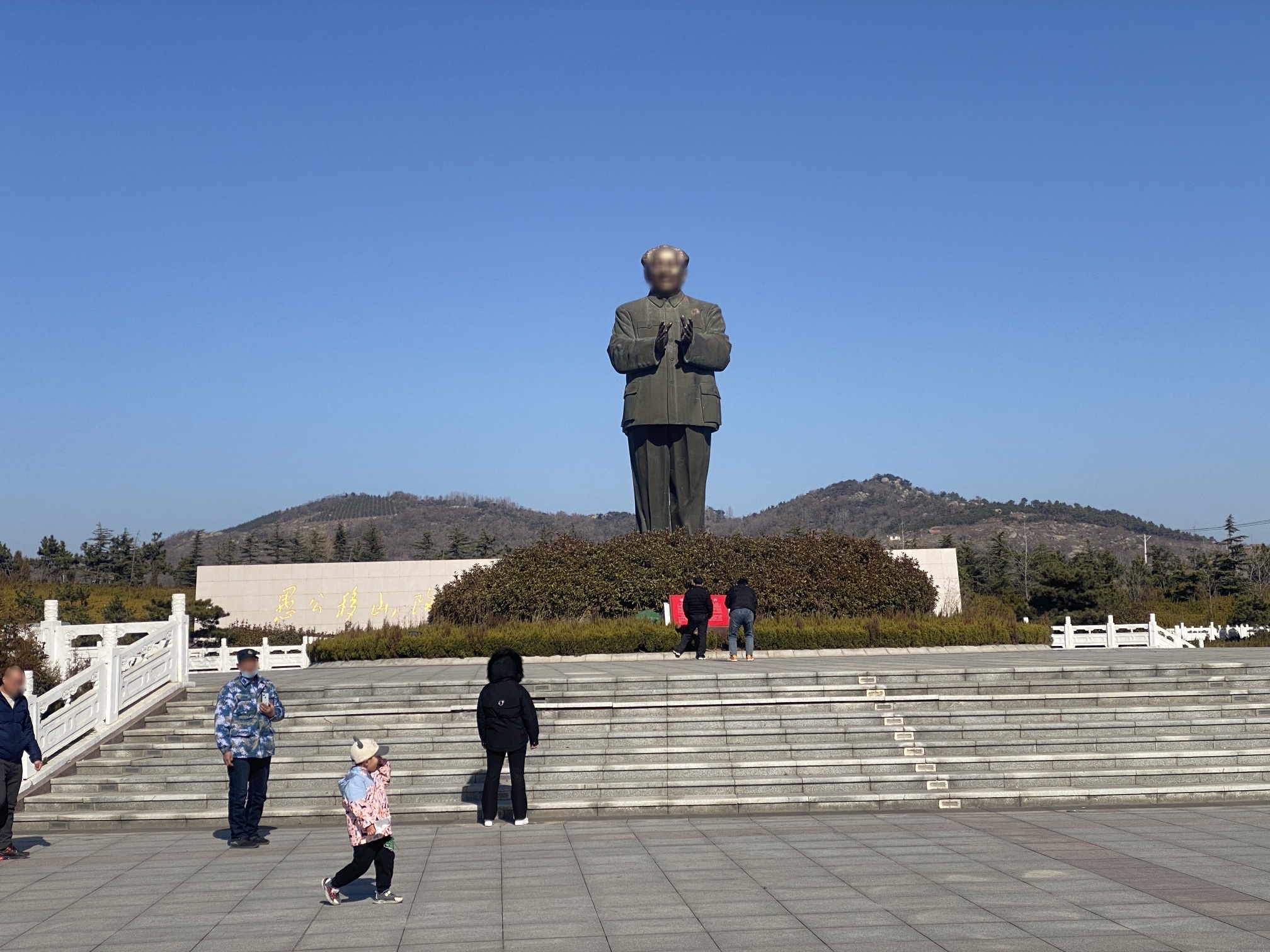 厉家寨旅游区-毛主席广场